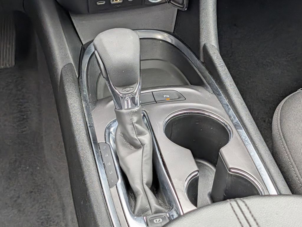 Used 2025 Chevrolet Malibu LT image 14