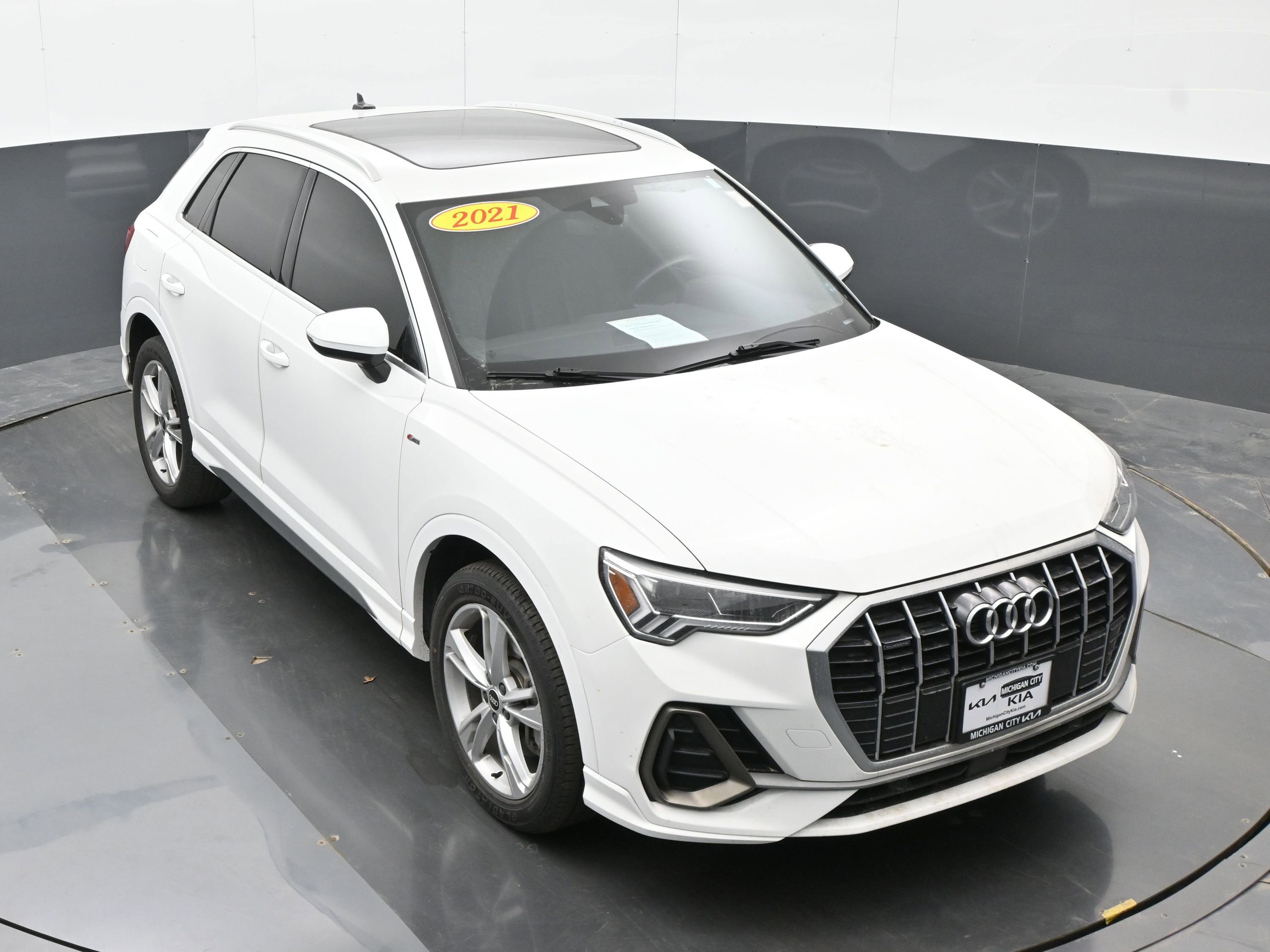 Used 2021 Audi Q3 2.0T Premium Plus w/ Premium Plus Package image 34