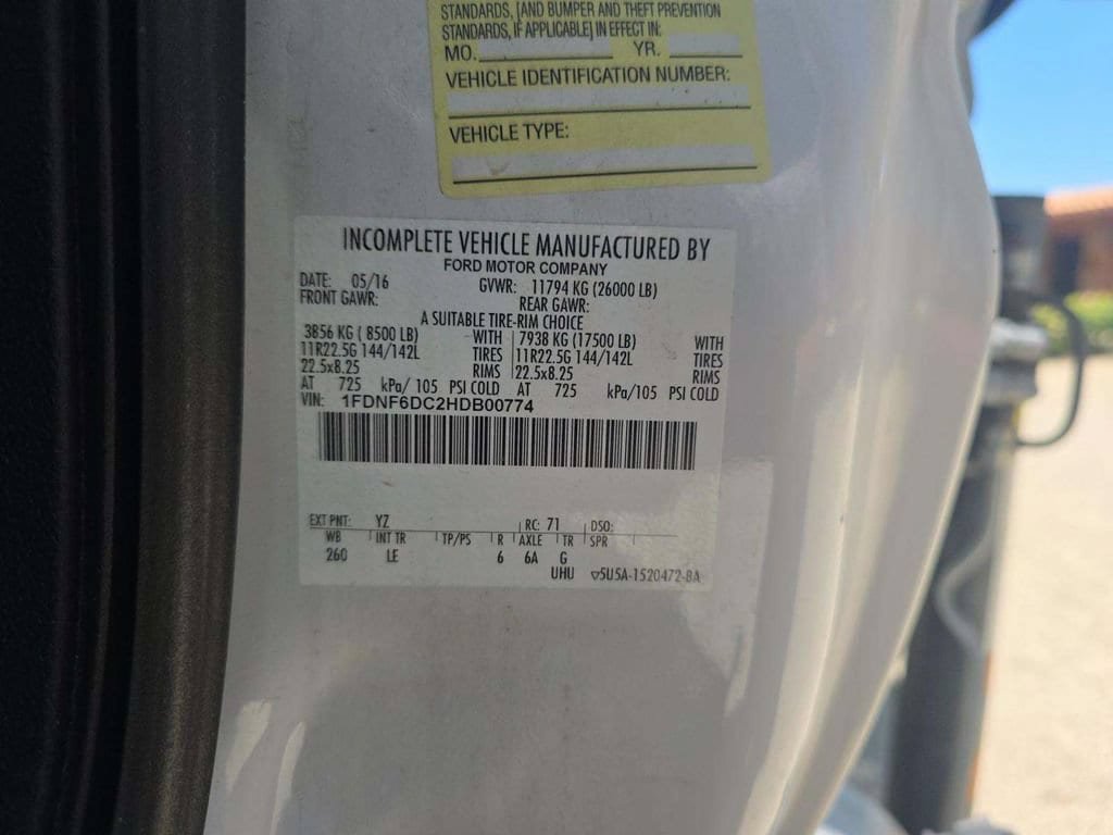 Used 2017 Ford F650 2WD Regular Cab Super Duty image 3