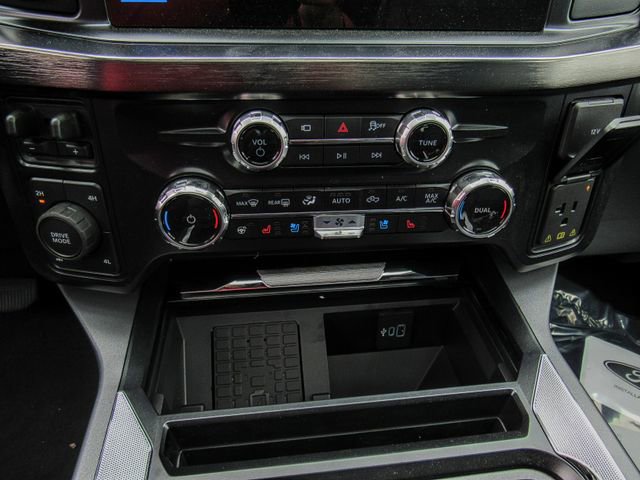 New 2025 Ford F250 Lariat w/ Lariat Ultimate Package image 13