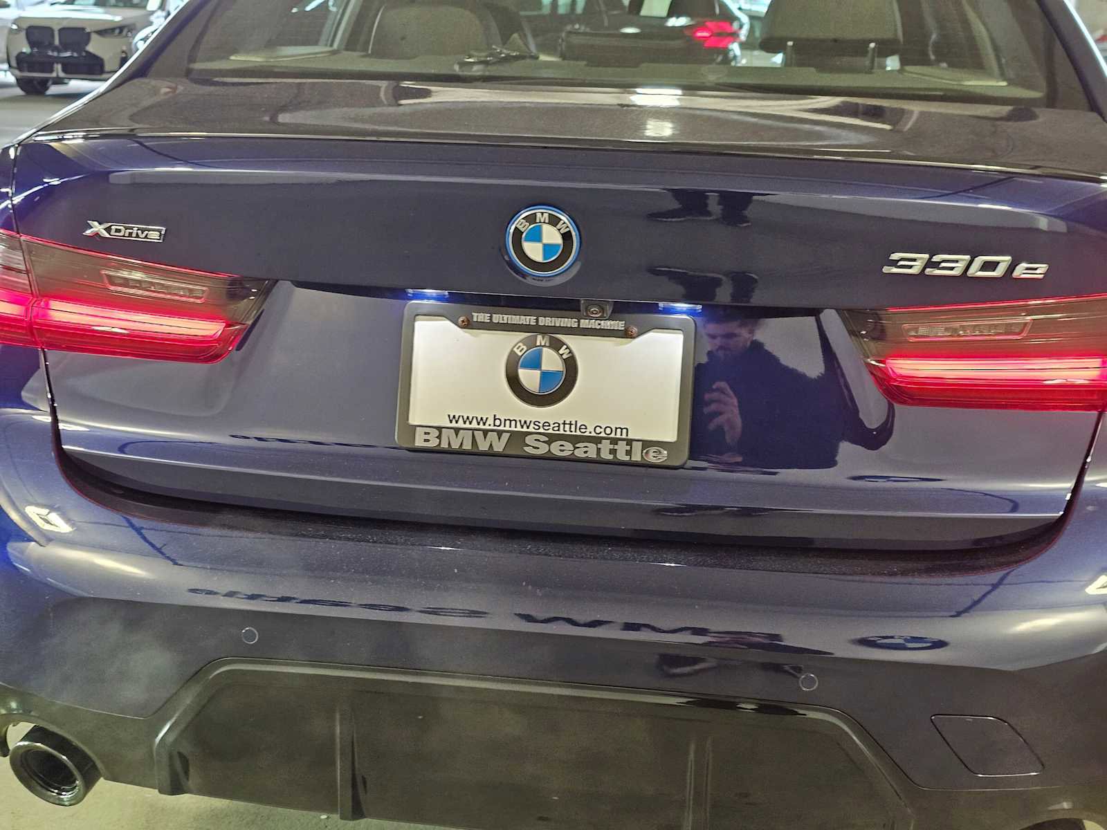 Used 2024 BMW 330e xDrive w/ Premium Package AWD/4WD image 7
