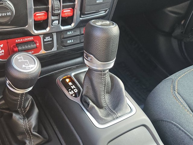 Used 2024 Jeep Wrangler Unlimited Sport AWD/4WD image 12