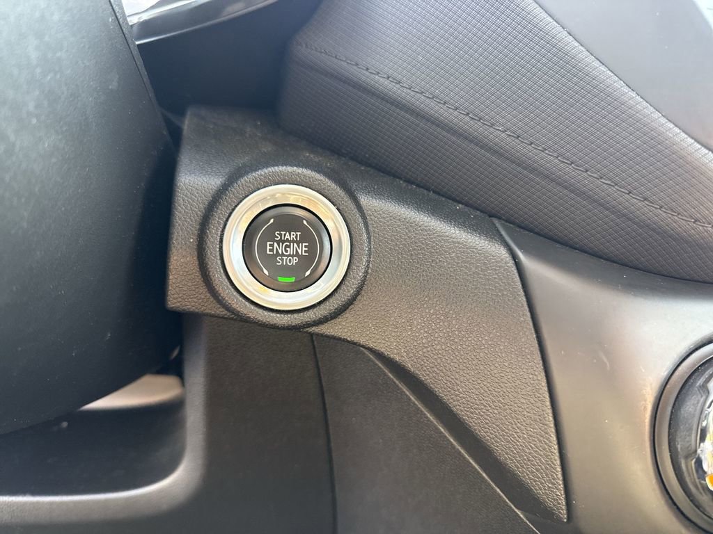 Used 2021 Chevrolet TrailBlazer LT AWD/4WD image 25