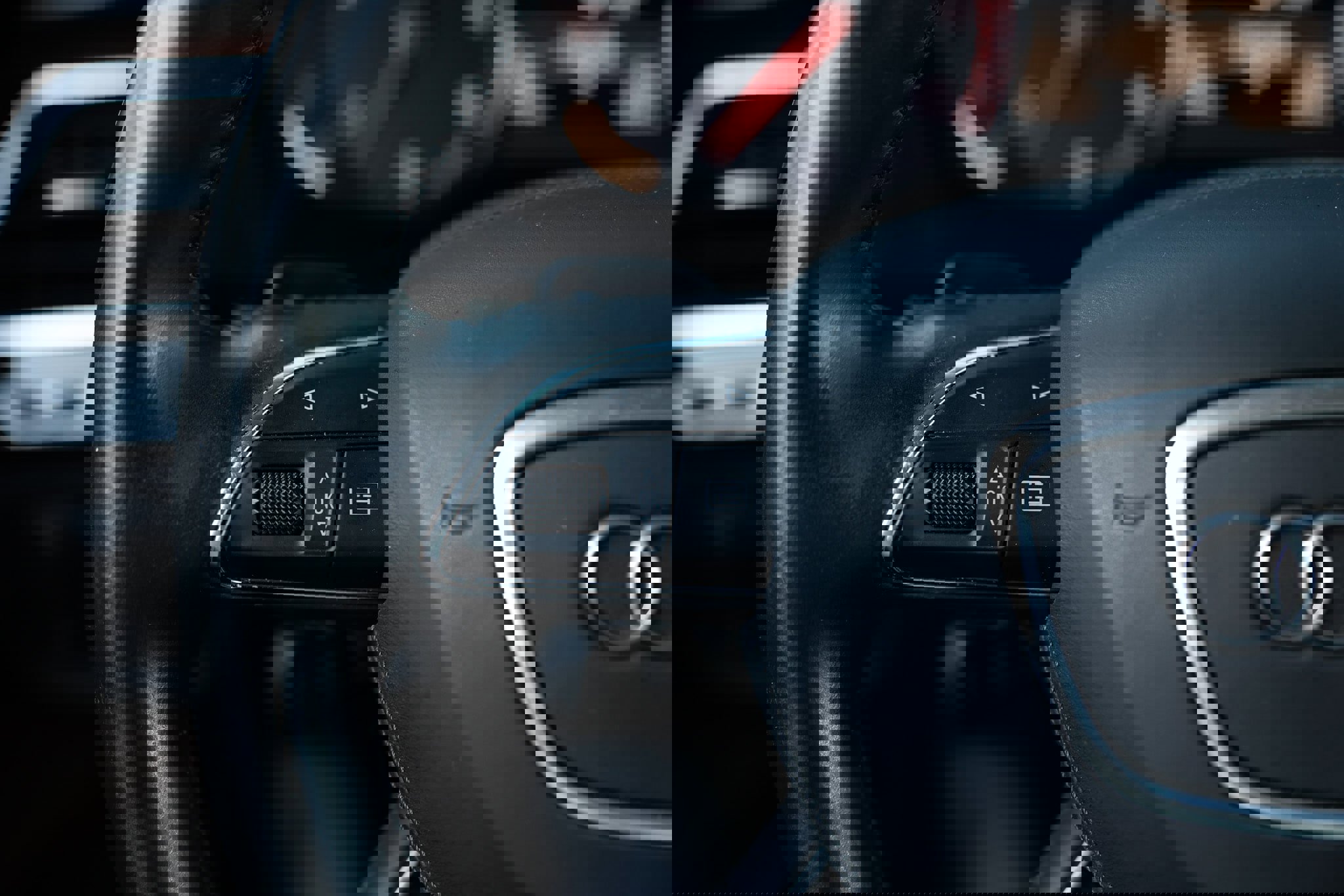 Used 2014 Audi A8 L TDI w/ Premium Package image 35