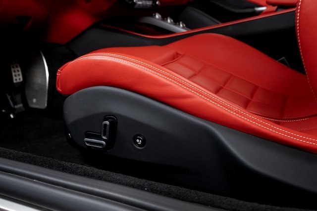 Used 2019 Ferrari Portofino image 23