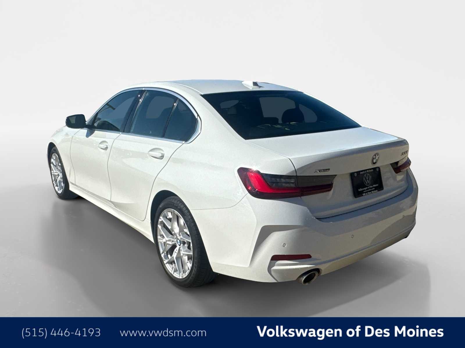 Used 2025 BMW 330i xDrive Sedan image 4