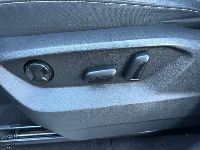 Used 2021 Volkswagen Atlas SE image 19