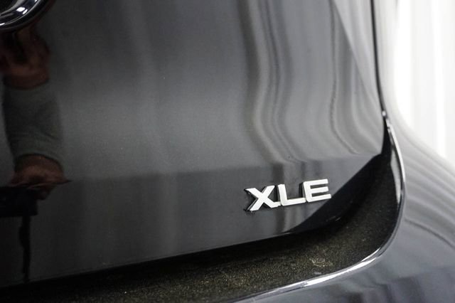 Used 2022 Toyota Highlander XLE image 13