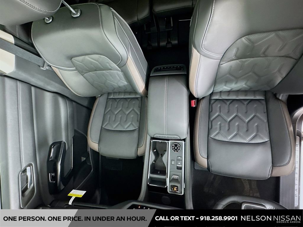 New 2026 Nissan Pathfinder Platinum image 22