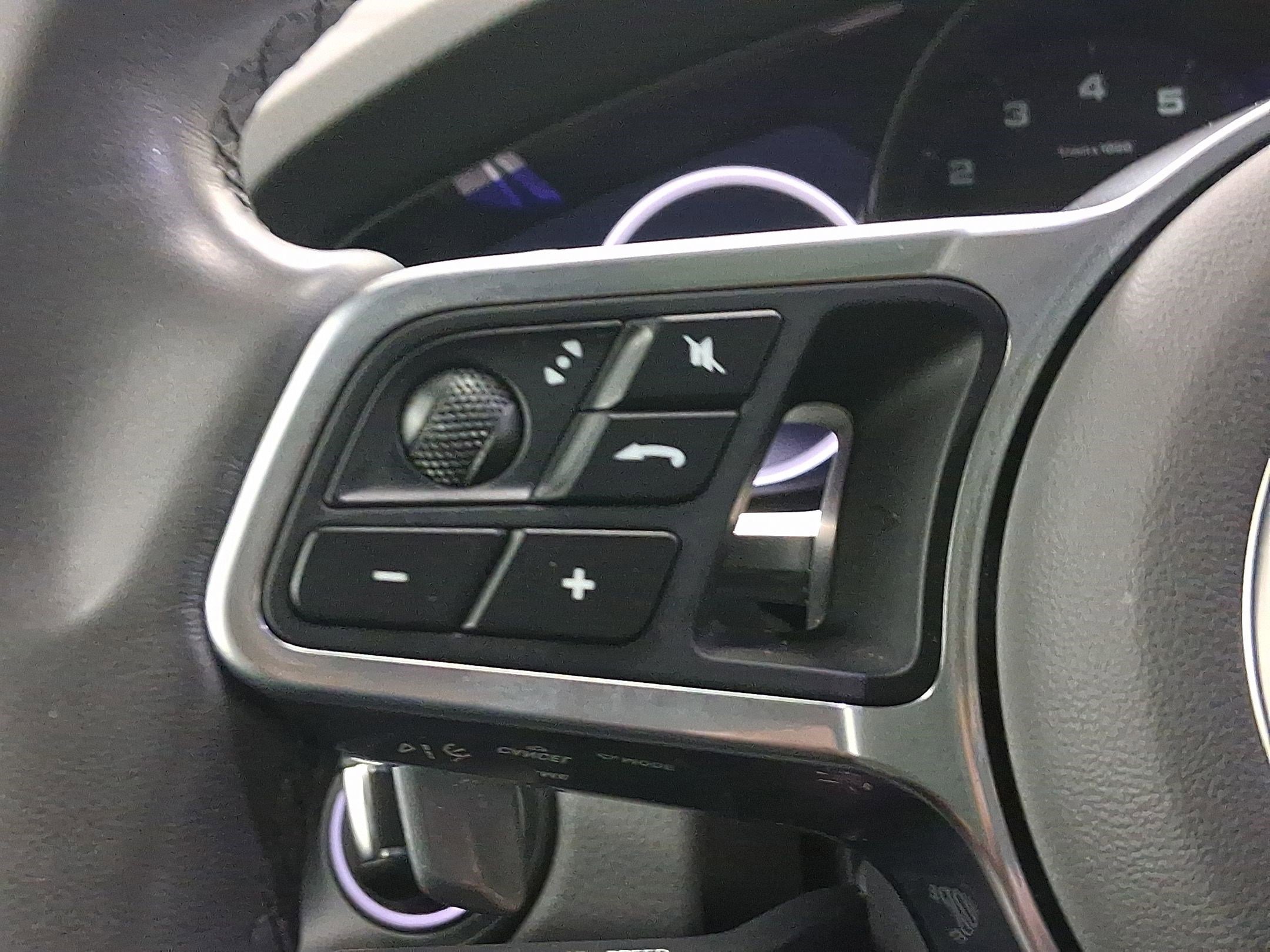 Used 2021 Porsche Cayenne image 17