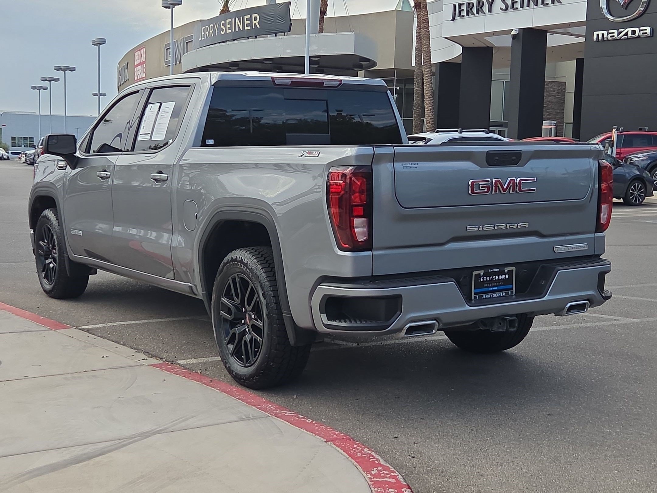 Certified 2025 GMC Sierra 1500 Elevation w/ Preferred Package AWD/4WD image 3