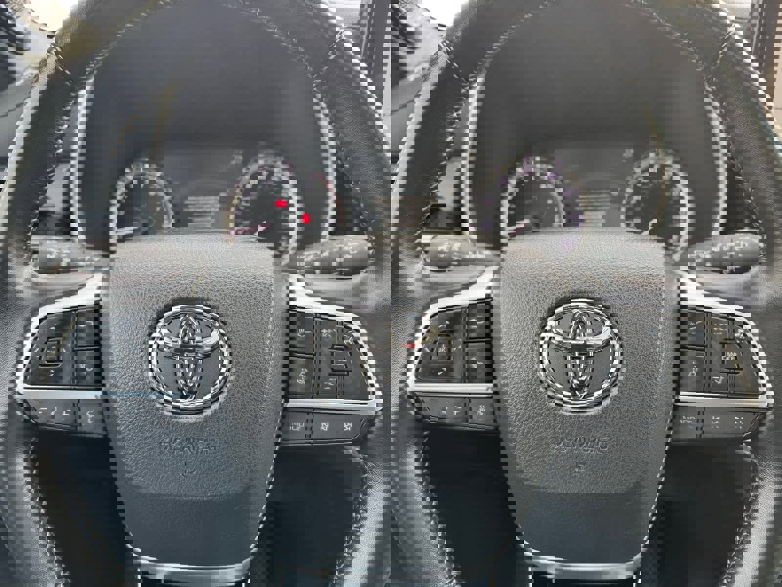 Used 2024 Toyota Highlander XSE image 20