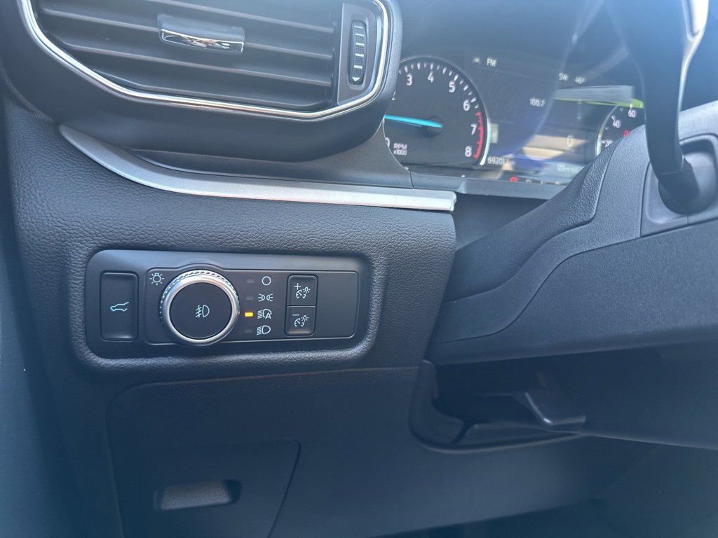 Used 2022 Ford Explorer XLT w/ Equipment Group 202A image 19