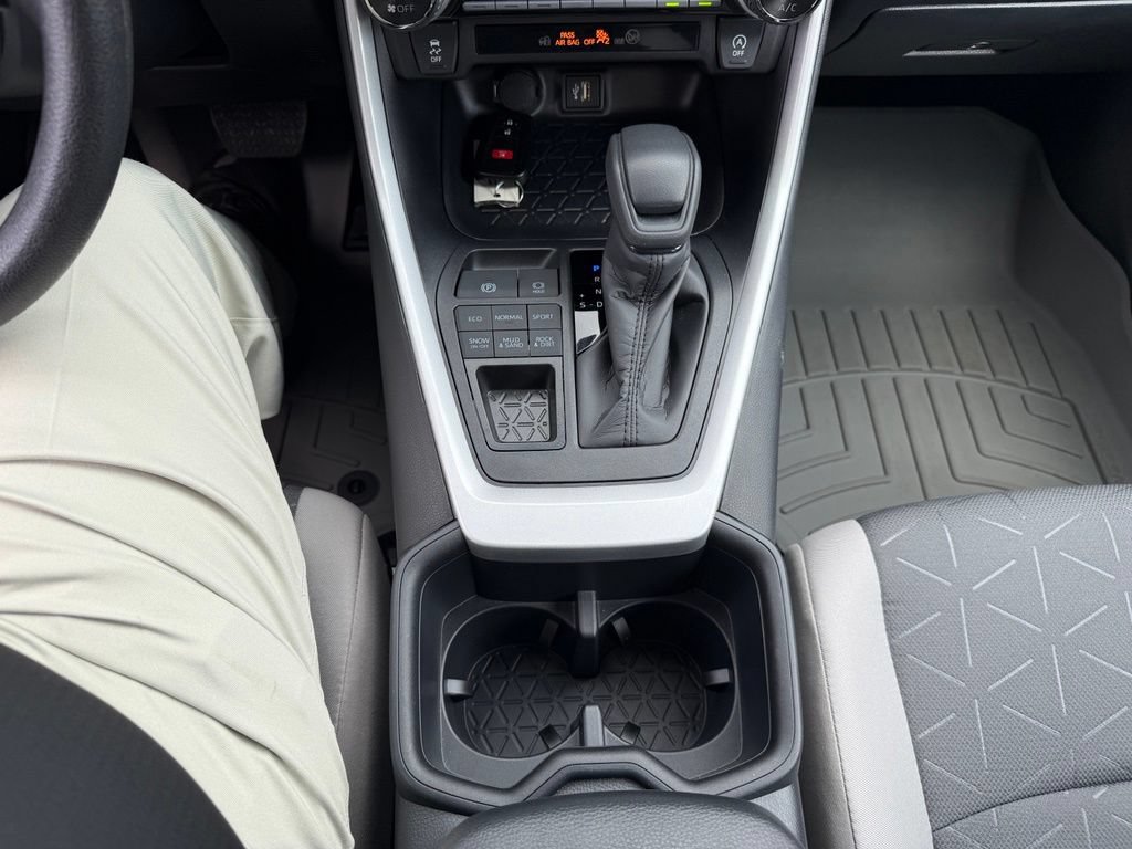 Certified 2025 Toyota RAV4 XLE AWD/4WD image 22