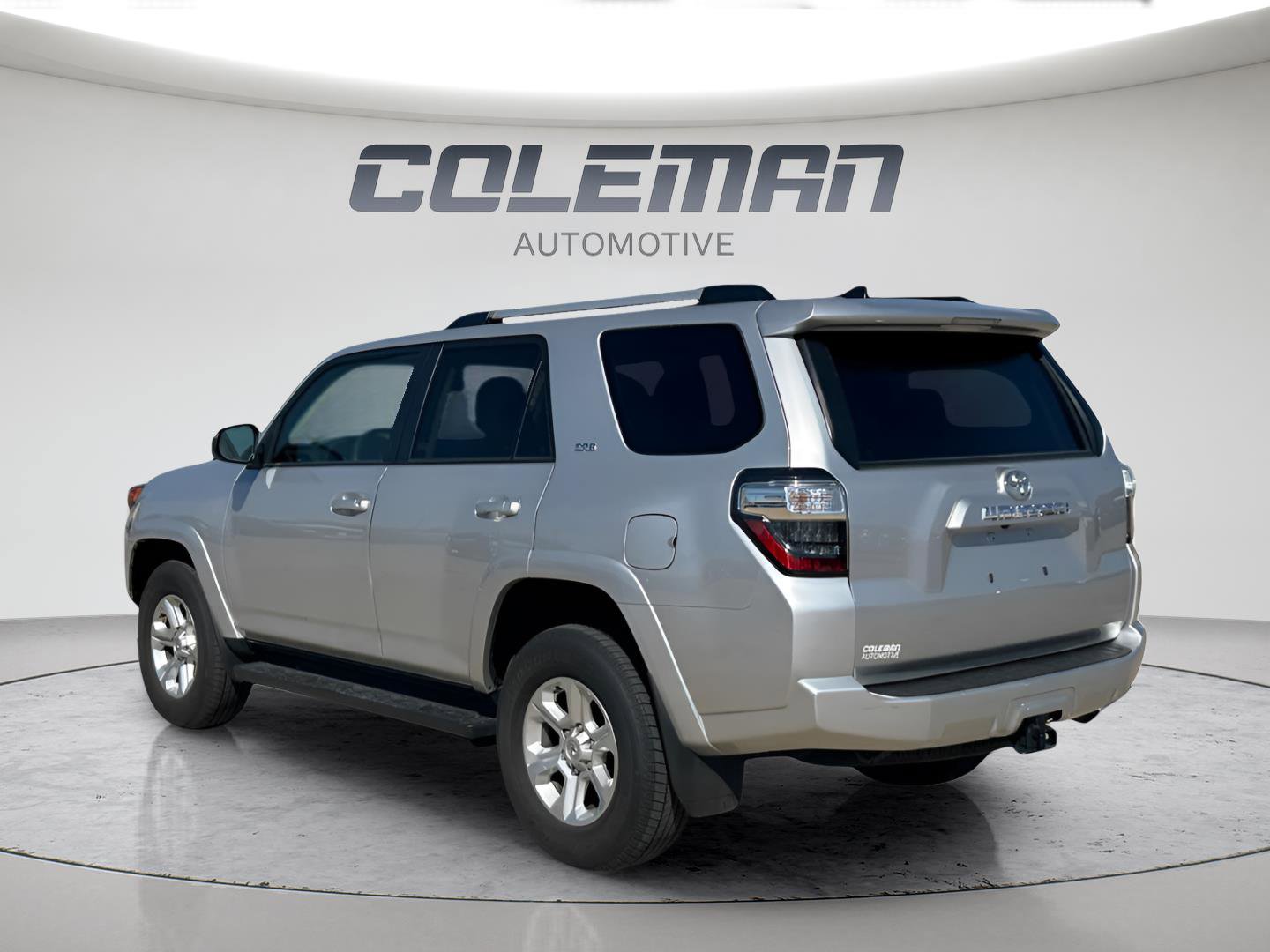 Used 2024 Toyota 4Runner SR5 AWD/4WD image 3