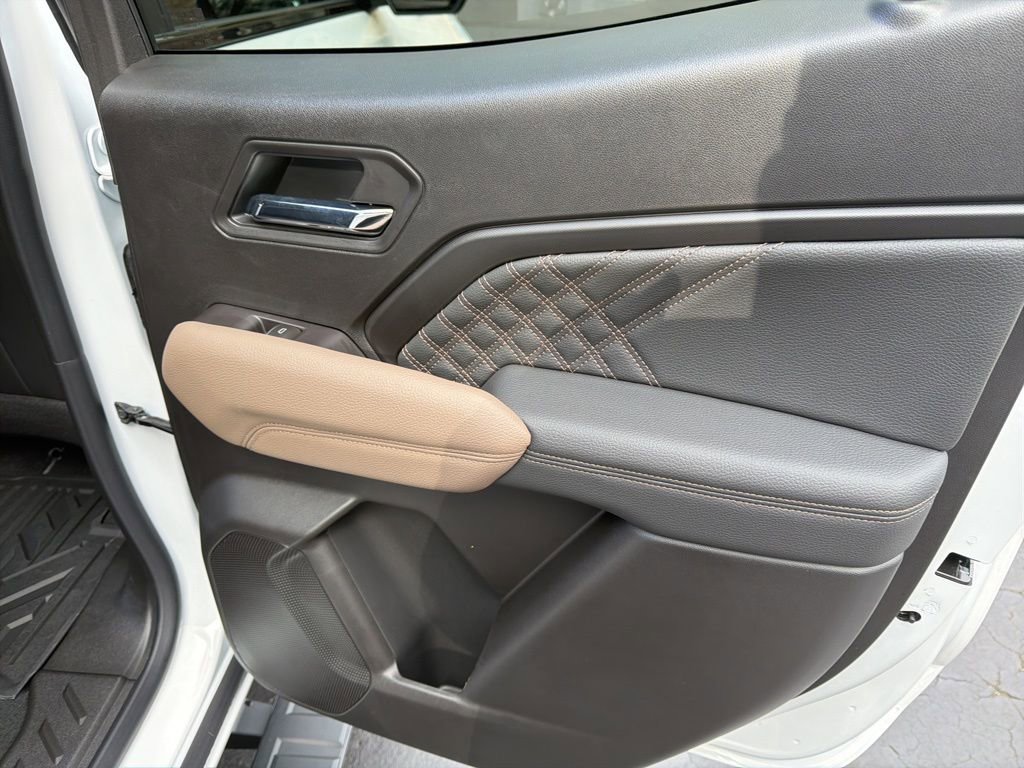 Used 2026 GMC Canyon Denali image 13