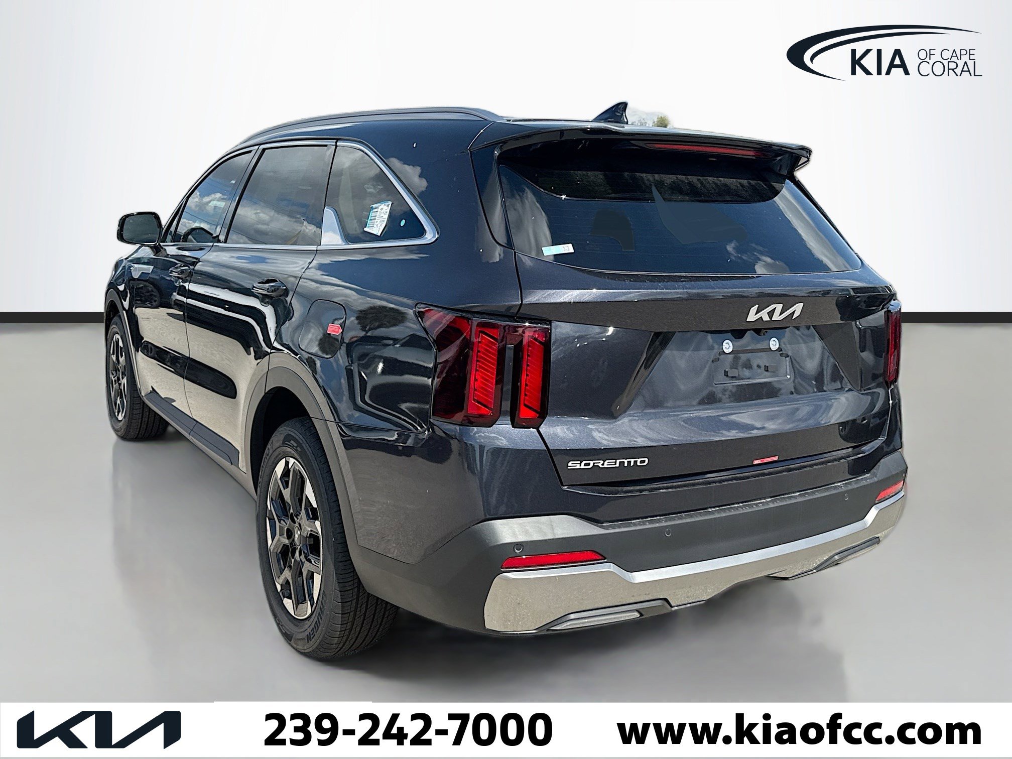 New 2026 Kia Sorento S image 3