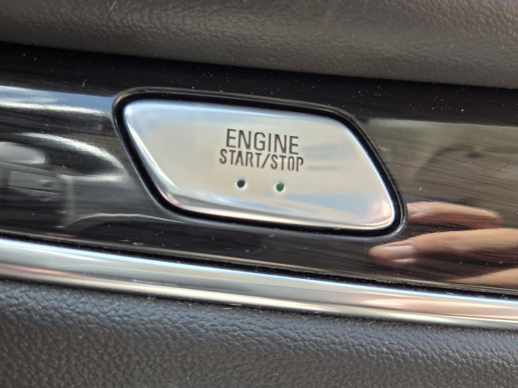 Used 2024 Buick Enclave Essence w/ Experience Buick Package AWD/4WD image 24