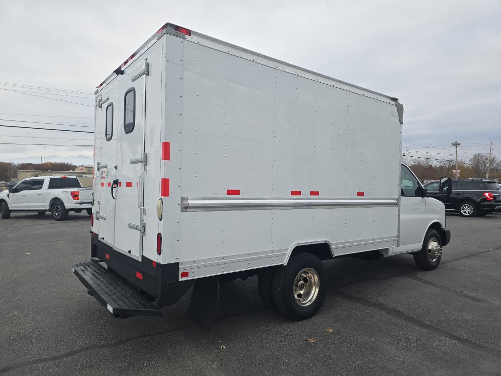 Used 2012 Chevrolet Express 3500 image 6