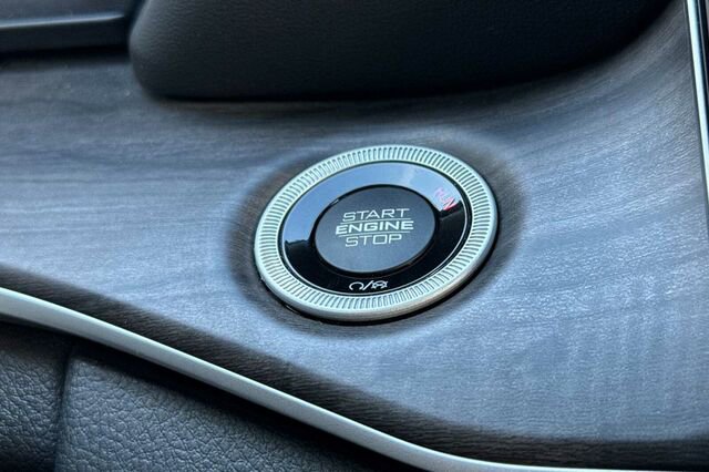 Used 2023 Jeep Grand Cherokee Limited image 20