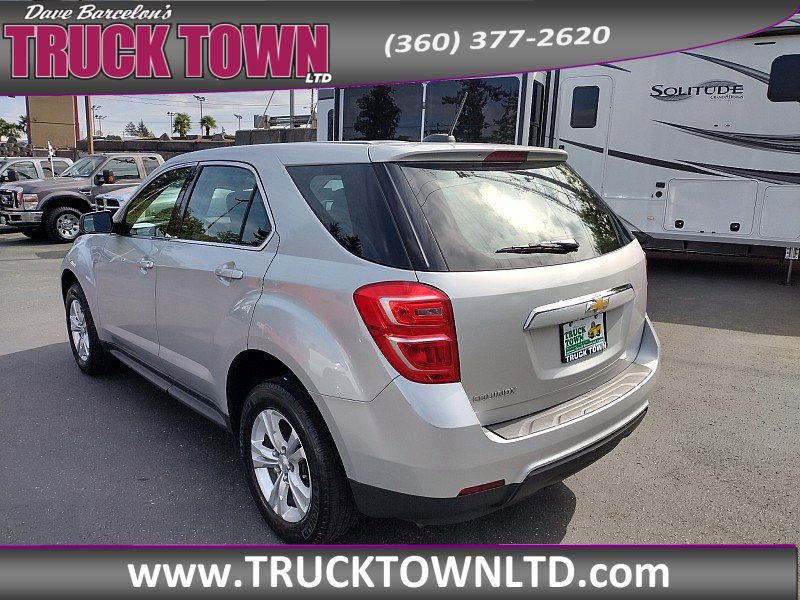 Used 2017 Chevrolet Equinox LS image 6