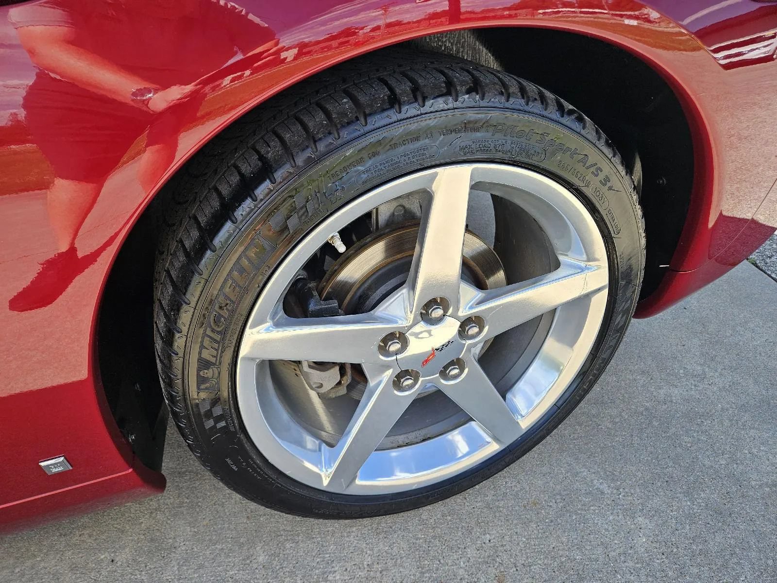 Used 2006 Chevrolet Corvette Coupe w/ Preferred Equipment Group RWD image 9