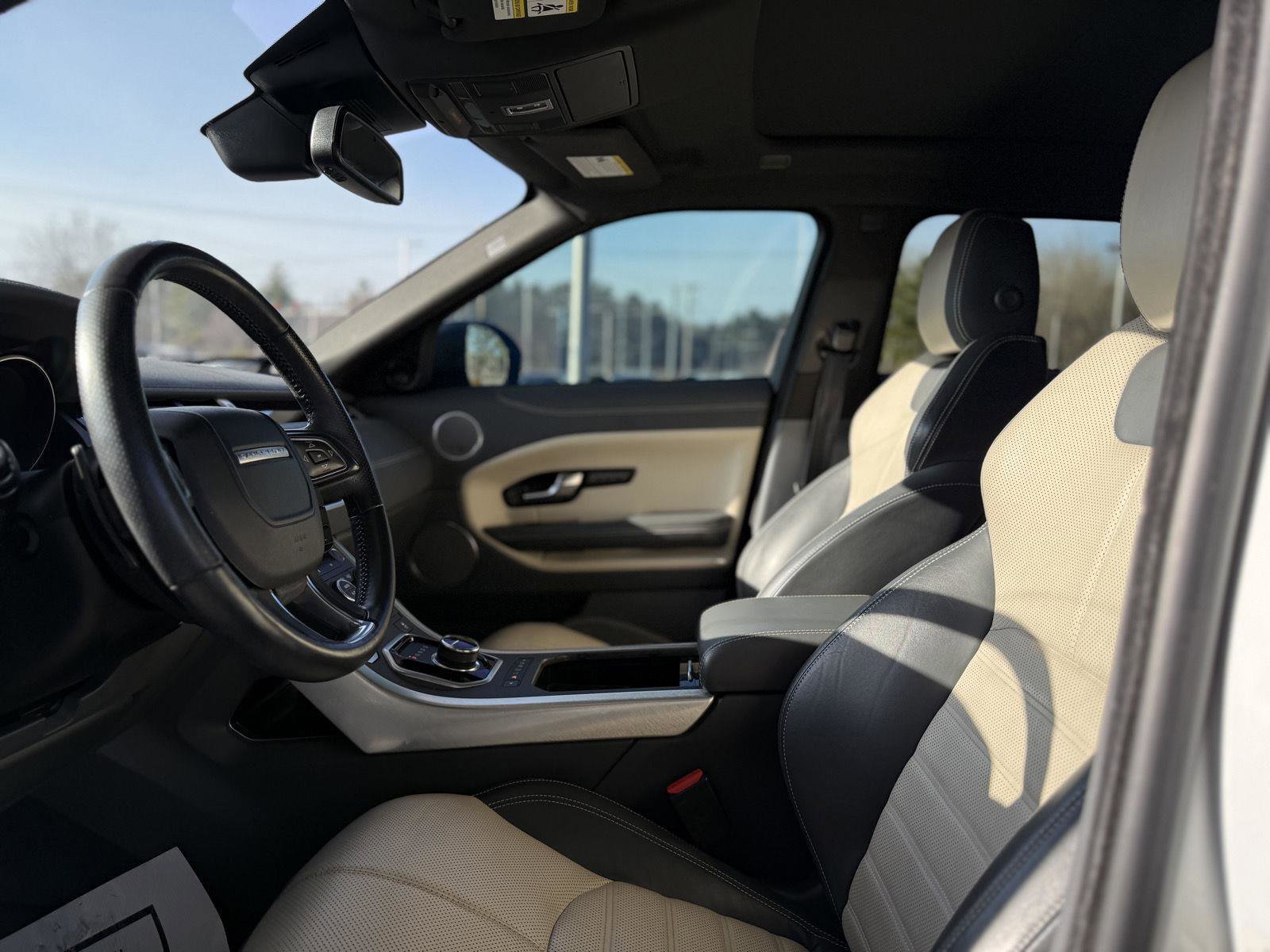 Used 2017 Land Rover Range Rover Evoque HSE Dynamic image 12