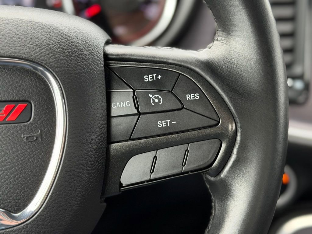 Used 2016 Dodge Challenger SXT image 11