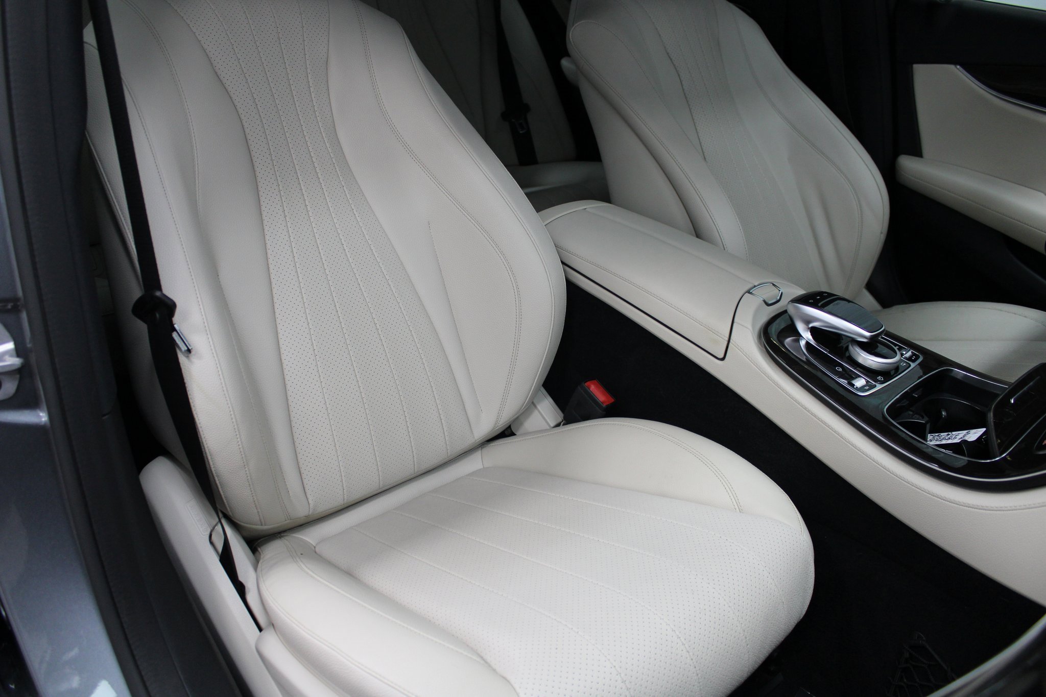 Used 2019 Mercedes-Benz E 450 4MATIC Sedan w/ Premium Package image 27