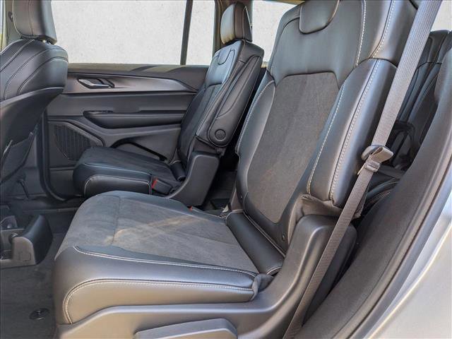 New 2025 Jeep Grand Cherokee L Altitude image 17
