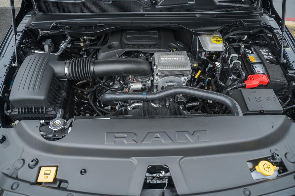 New 2026 RAM 1500 Laramie AWD/4WD image 24