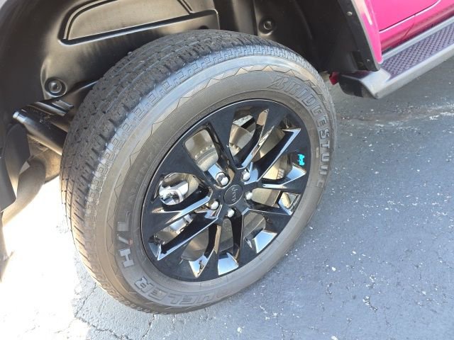 Used 2022 Jeep Wrangler Unlimited Sahara w/ Safety Group AWD/4WD image 57