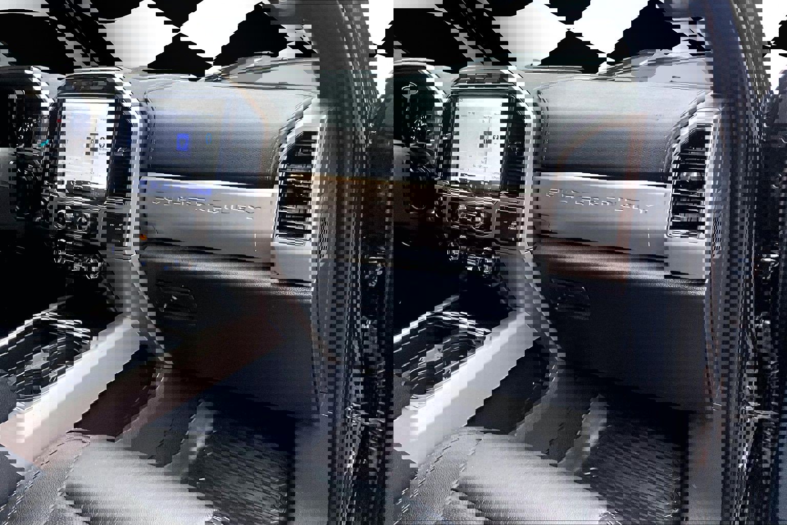 Used 2022 Ford F350 Lariat w/ Lariat Ultimate Package AWD/4WD image 16