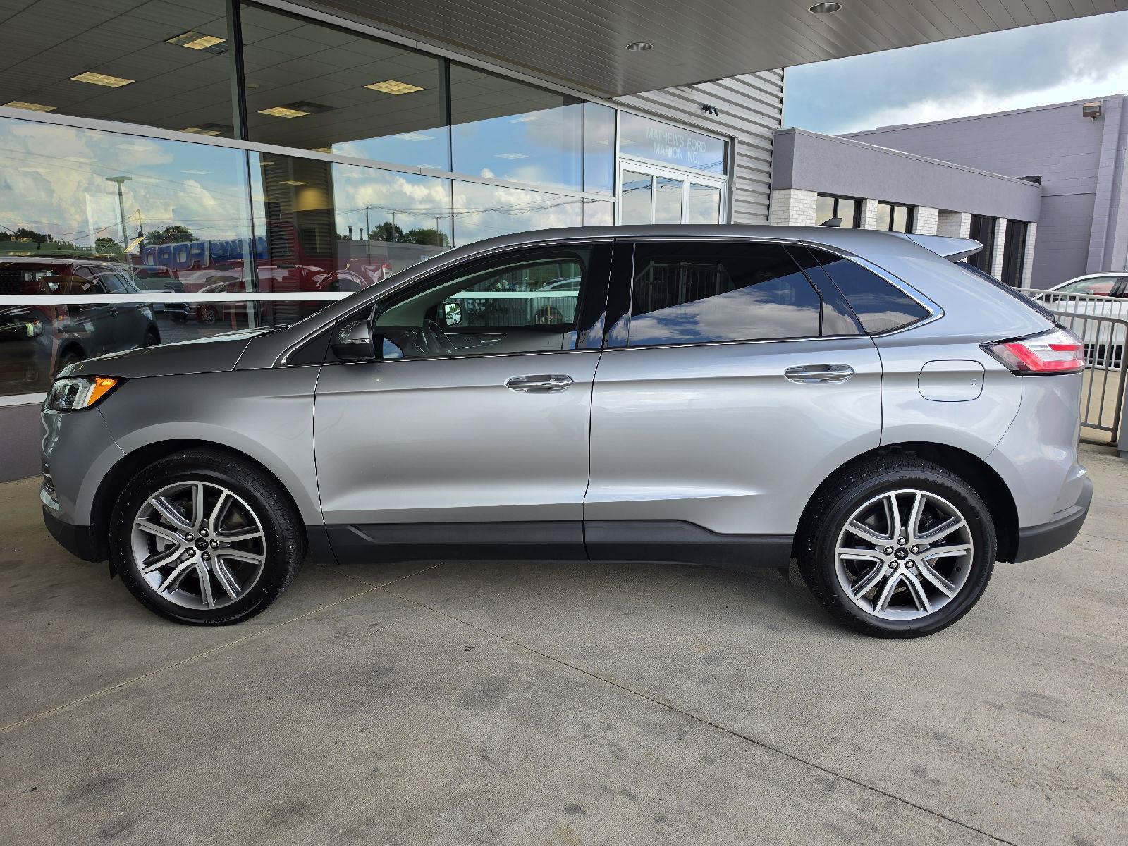Used 2023 Ford Edge Titanium w/ Equipment Group 301A AWD/4WD image 2