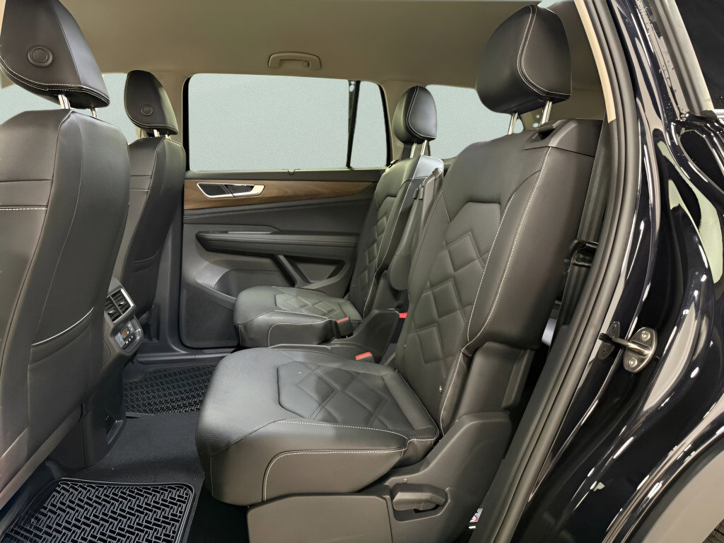 New 2026 Volkswagen Atlas SE image 18