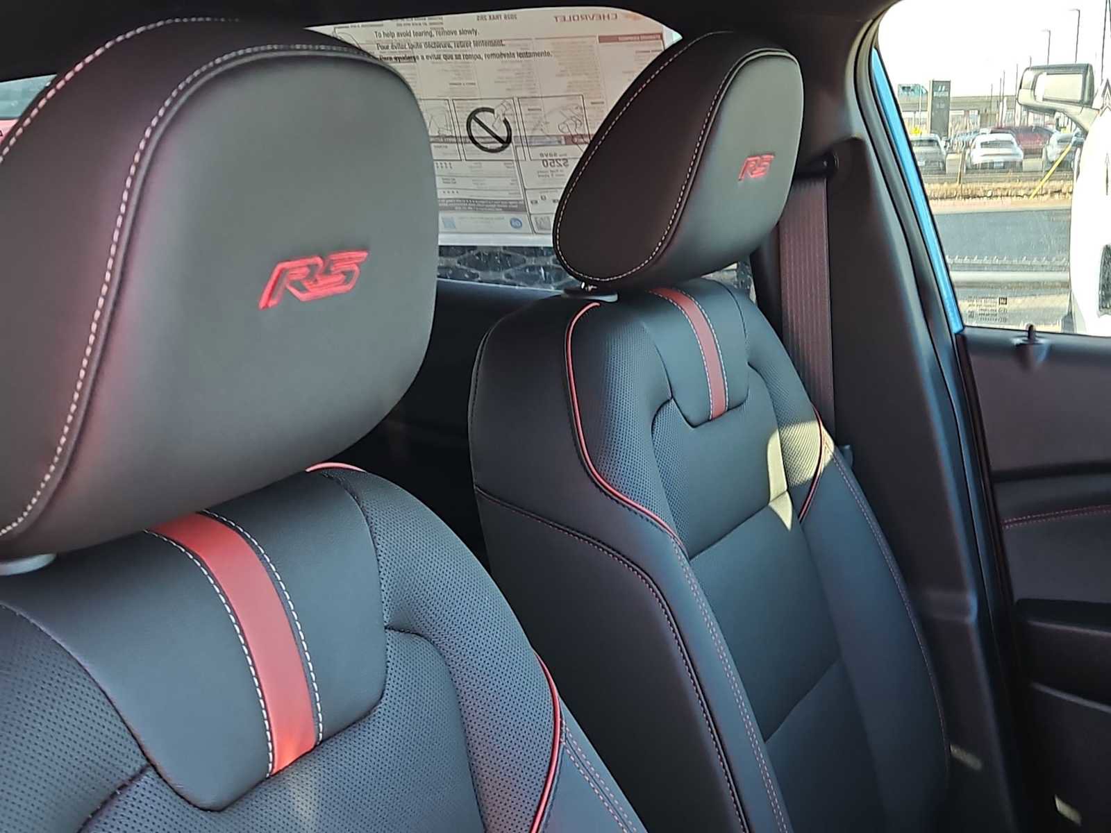 New 2026 Chevrolet Trax RS w/ Sunroof Package FWD image 18