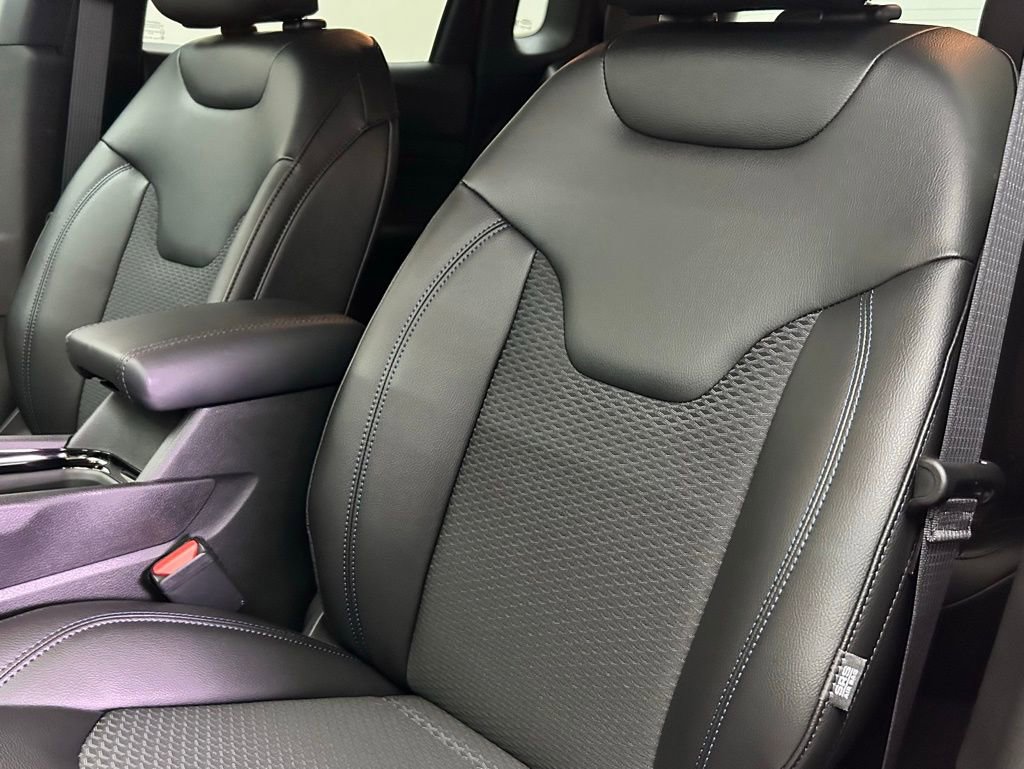 New 2026 Jeep Compass Latitude image 16