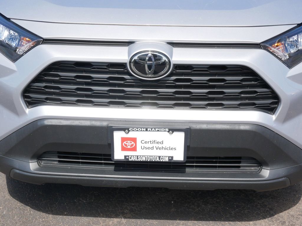 Certified 2022 Toyota RAV4 LE AWD/4WD image 9