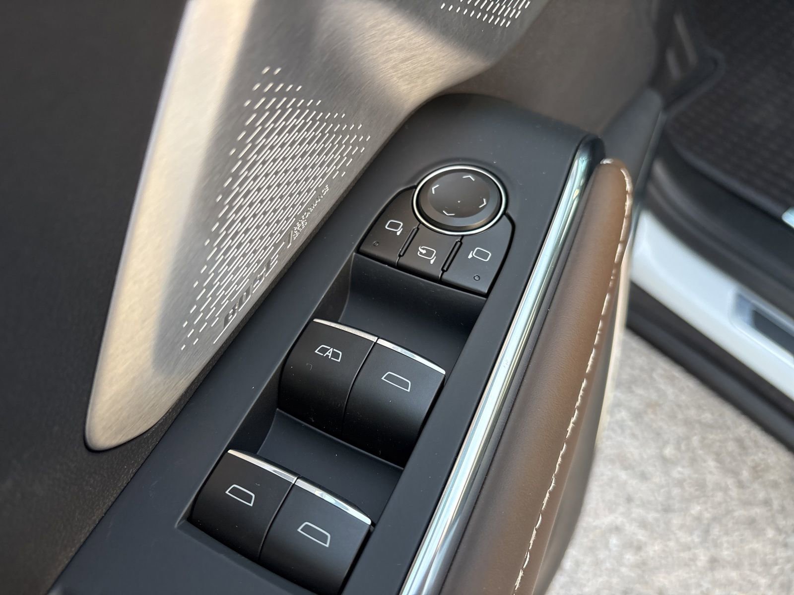 New 2026 GMC Acadia Denali Ultimate AWD/4WD image 12