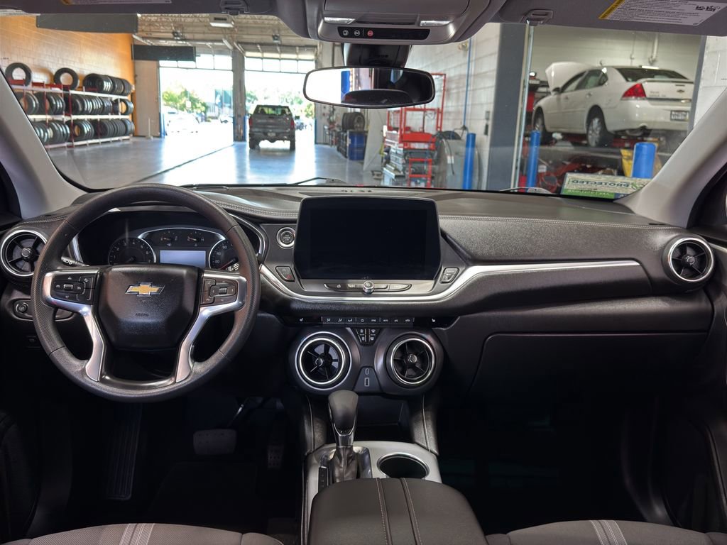 Used 2025 Chevrolet Blazer LT image 13