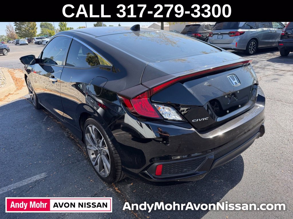 Used 2019 Honda Civic Touring image 4