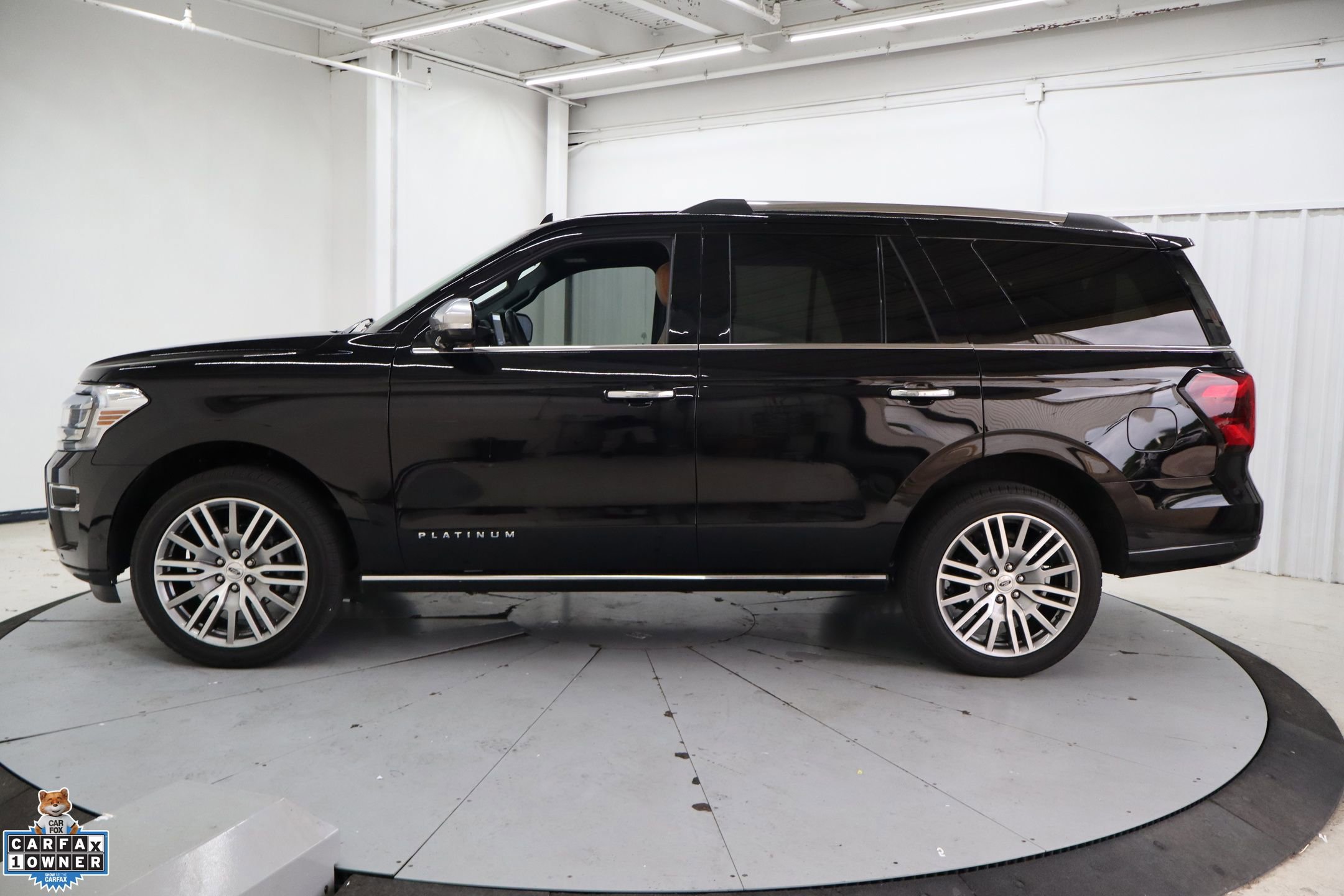 Certified 2024 Ford Expedition Platinum image 9