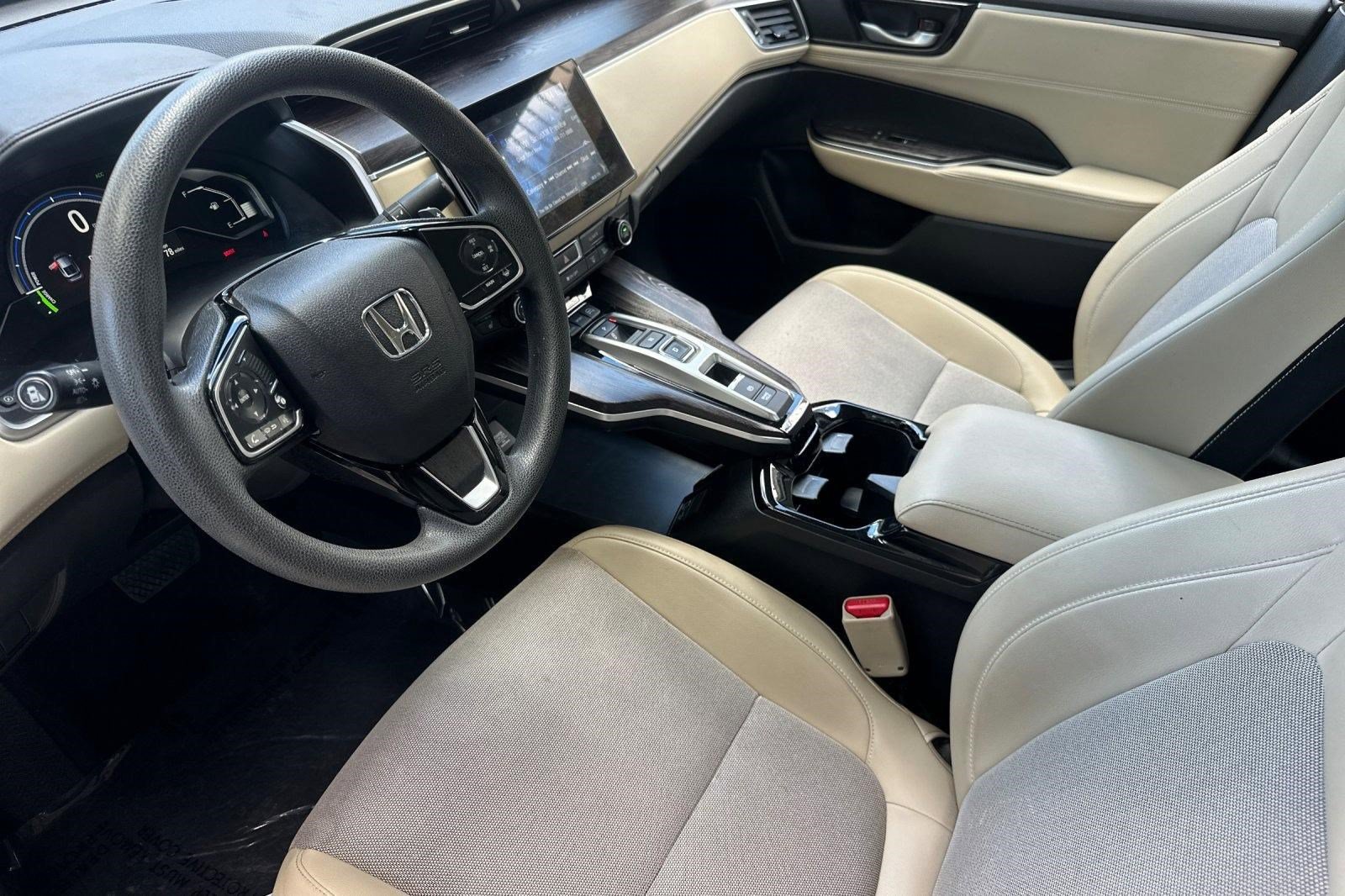 Used 2018 Honda Clarity Plug-In Hybrid image 4