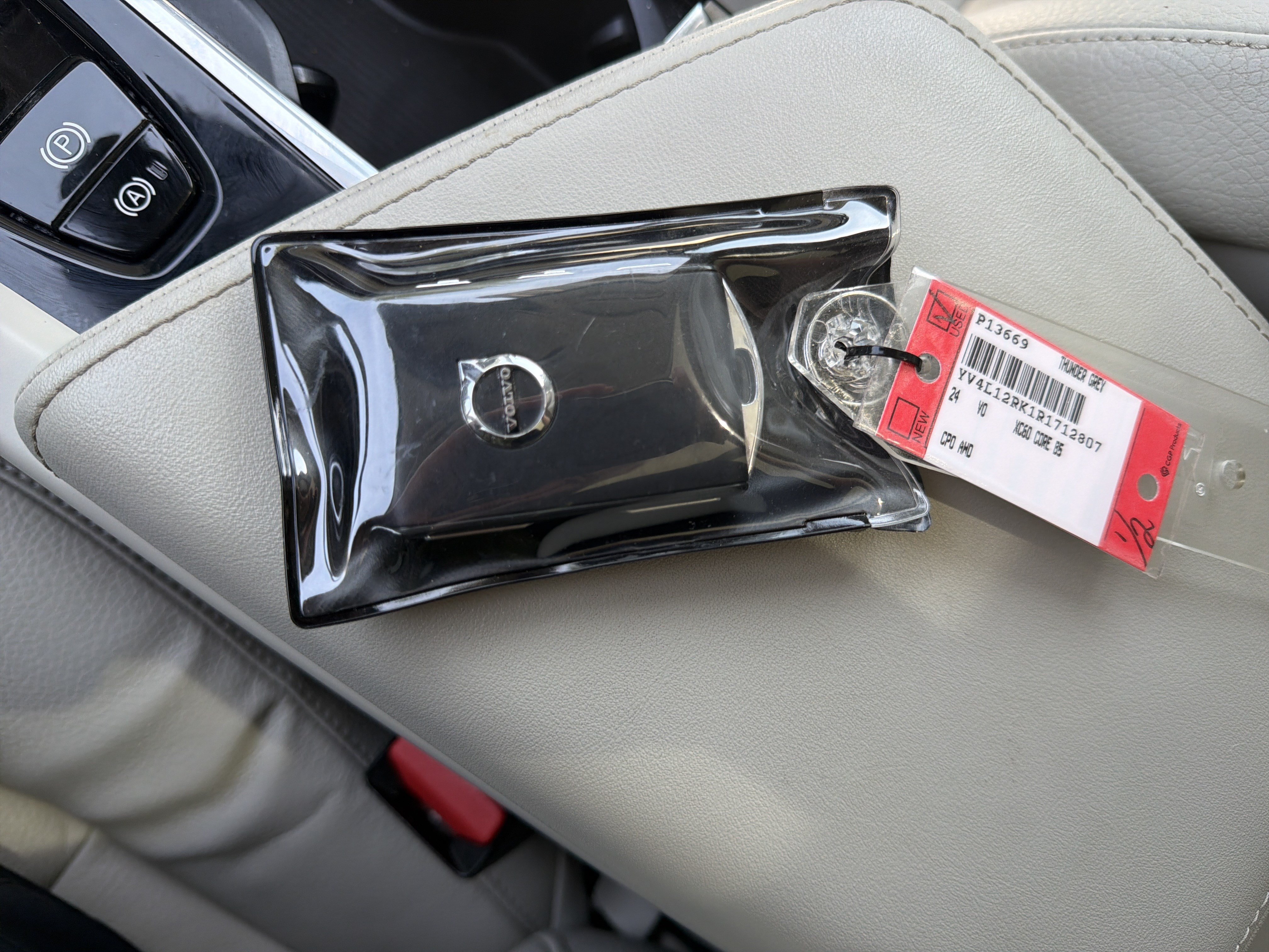 Certified 2024 Volvo XC60 B5 Core AWD/4WD image 38