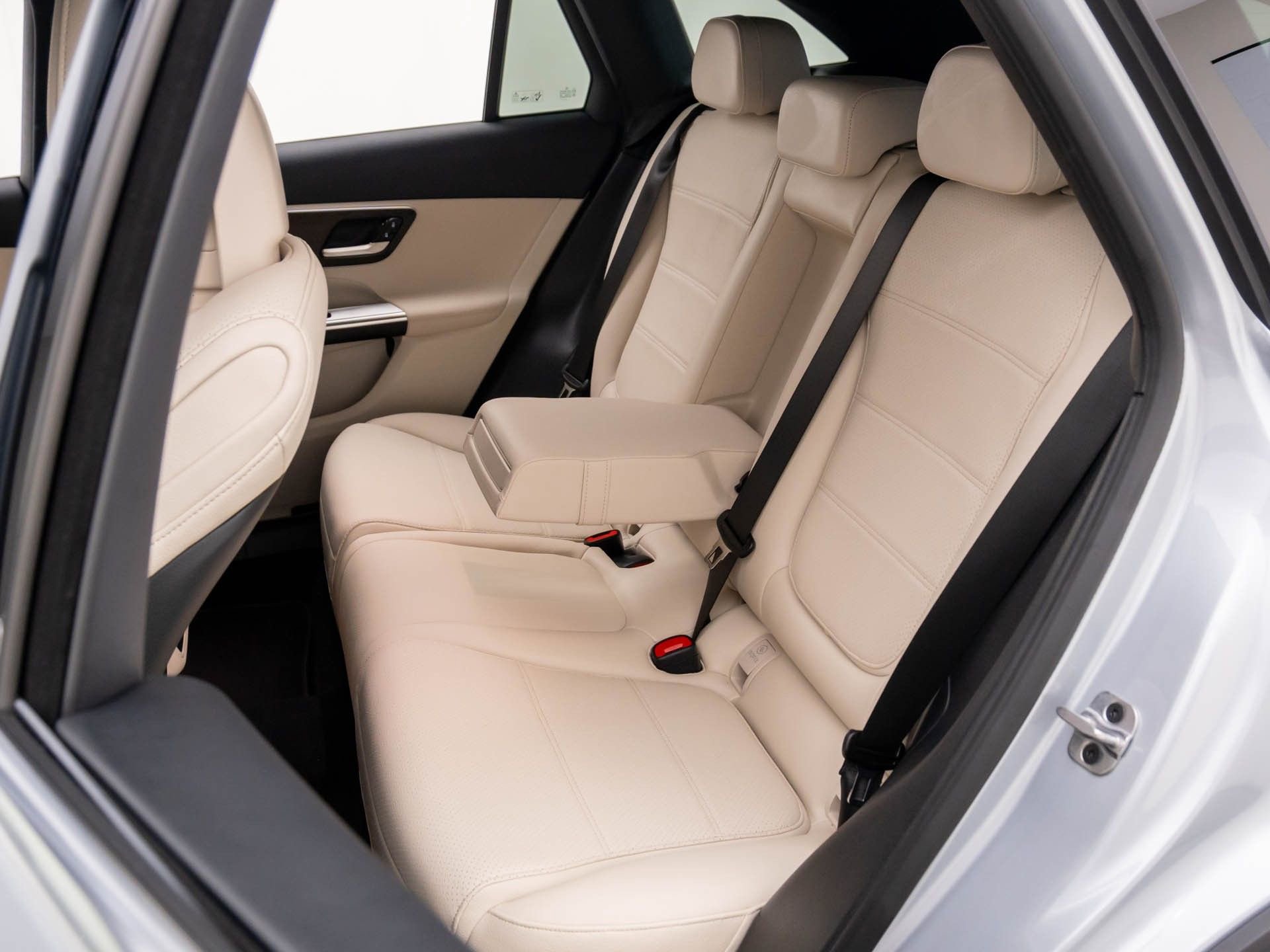 New 2026 Mercedes-Benz GLC 300 4MATIC image 16