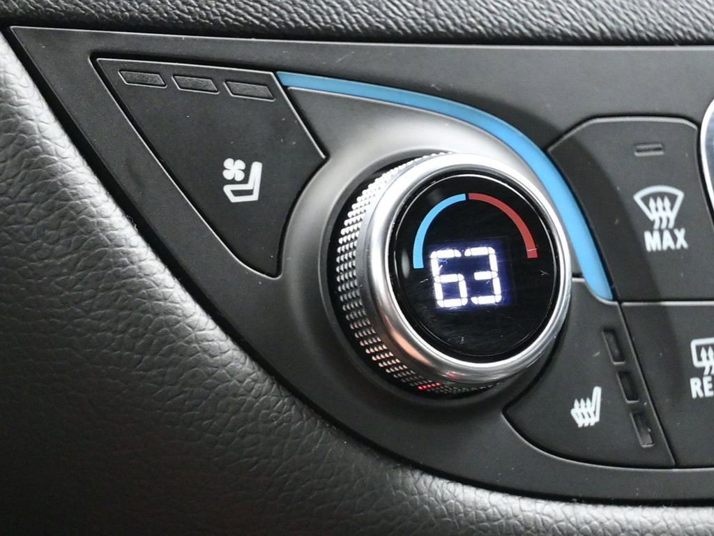 Used 2024 Chevrolet Malibu LT image 25