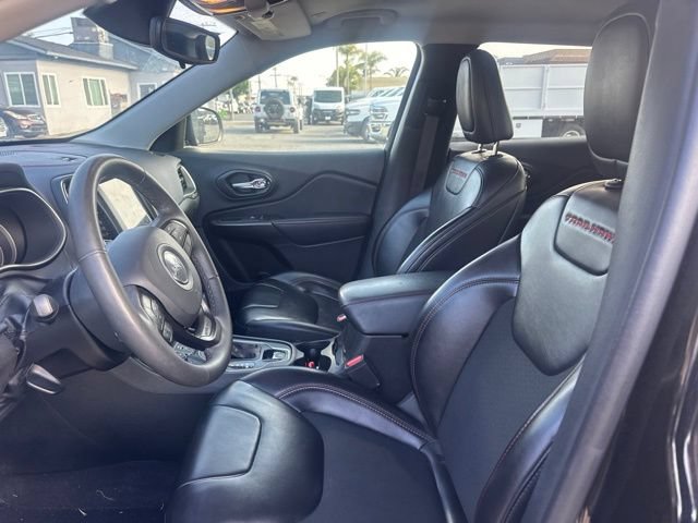 Used 2022 Jeep Cherokee Trailhawk AWD/4WD image 9
