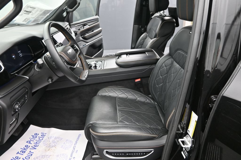 Used 2025 Jeep Grand Wagoneer Series III w/ Rear Seat Video Group 1 AWD/4WD image 20