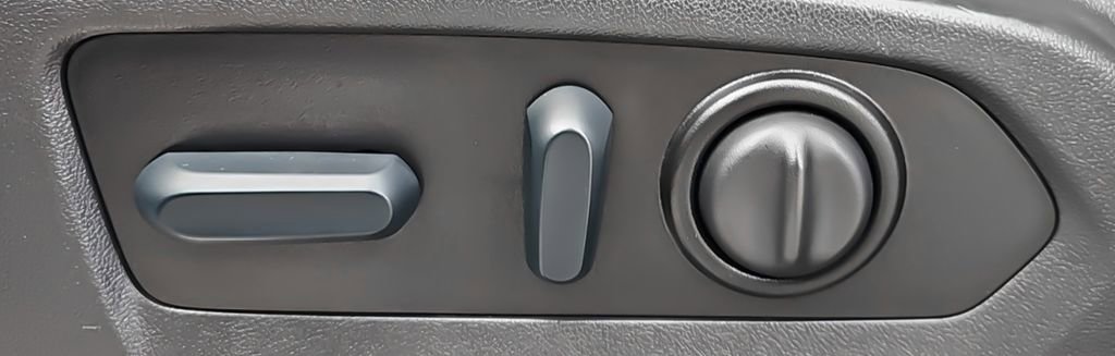 Used 2022 Chevrolet Silverado 1500 LT image 22