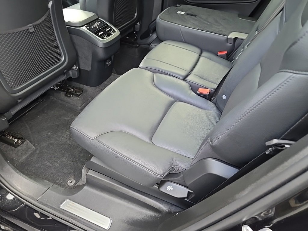 Certified 2023 Volvo XC90 B6 Plus w/ Protection Package Premier image 16